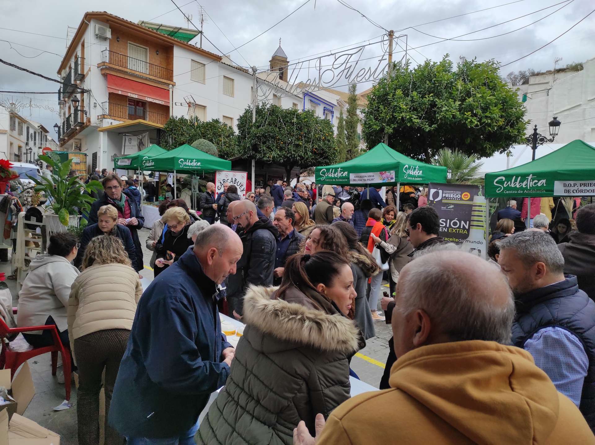 Carcabuey revive su tradición con la XV Fiesta de la Matanza del Cerdo: una celebración llena de sabor y tradición