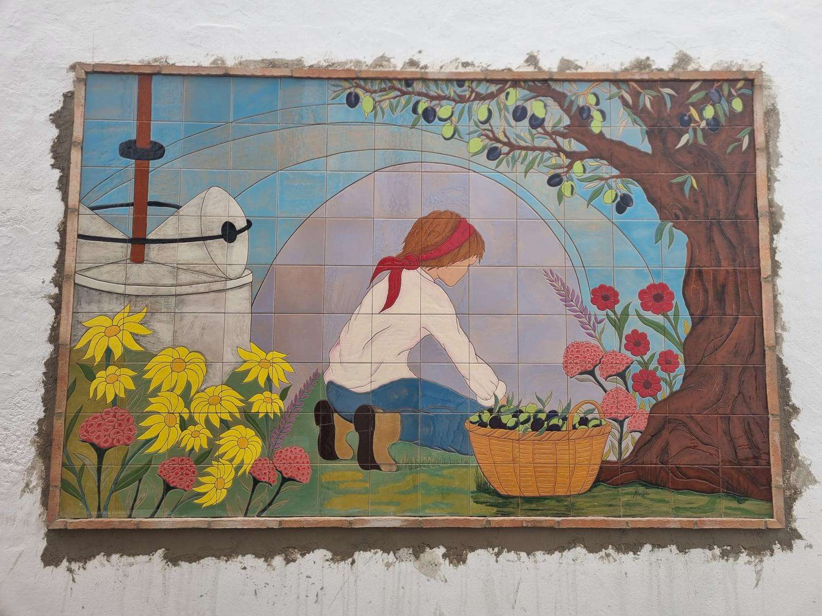 Molino aceitero (mural cerámico)
