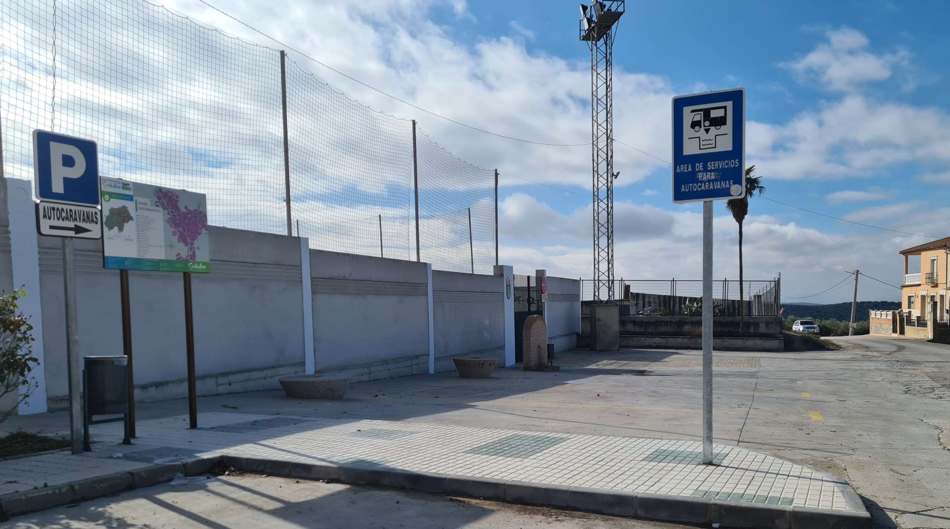 Área de Estacionamiento de Autocaravanas "Las Huertas"